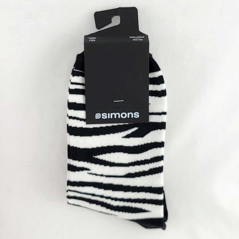 NWT SIMONS Women's Black White Zebra Print Ribbed Socks Cotton 1 Pair OS